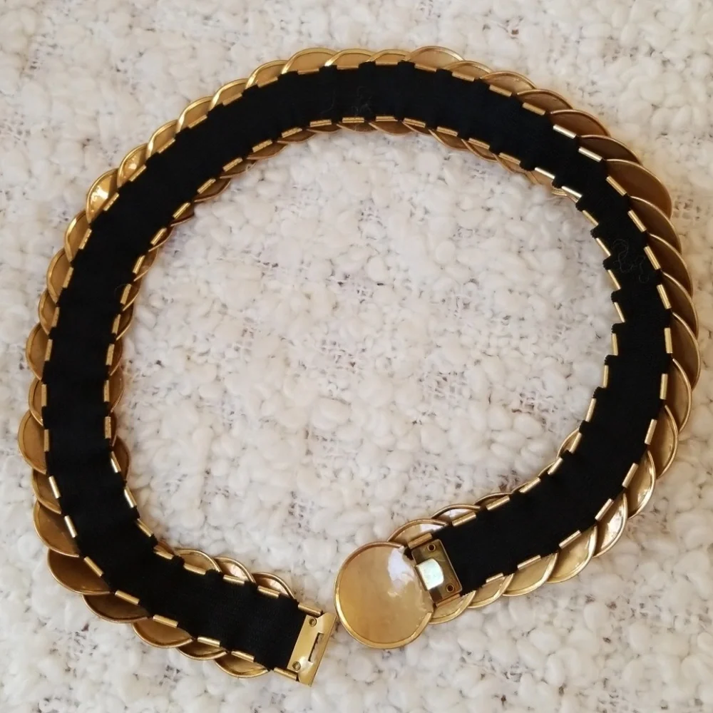 Vintage Gold-tone Discs strech bell